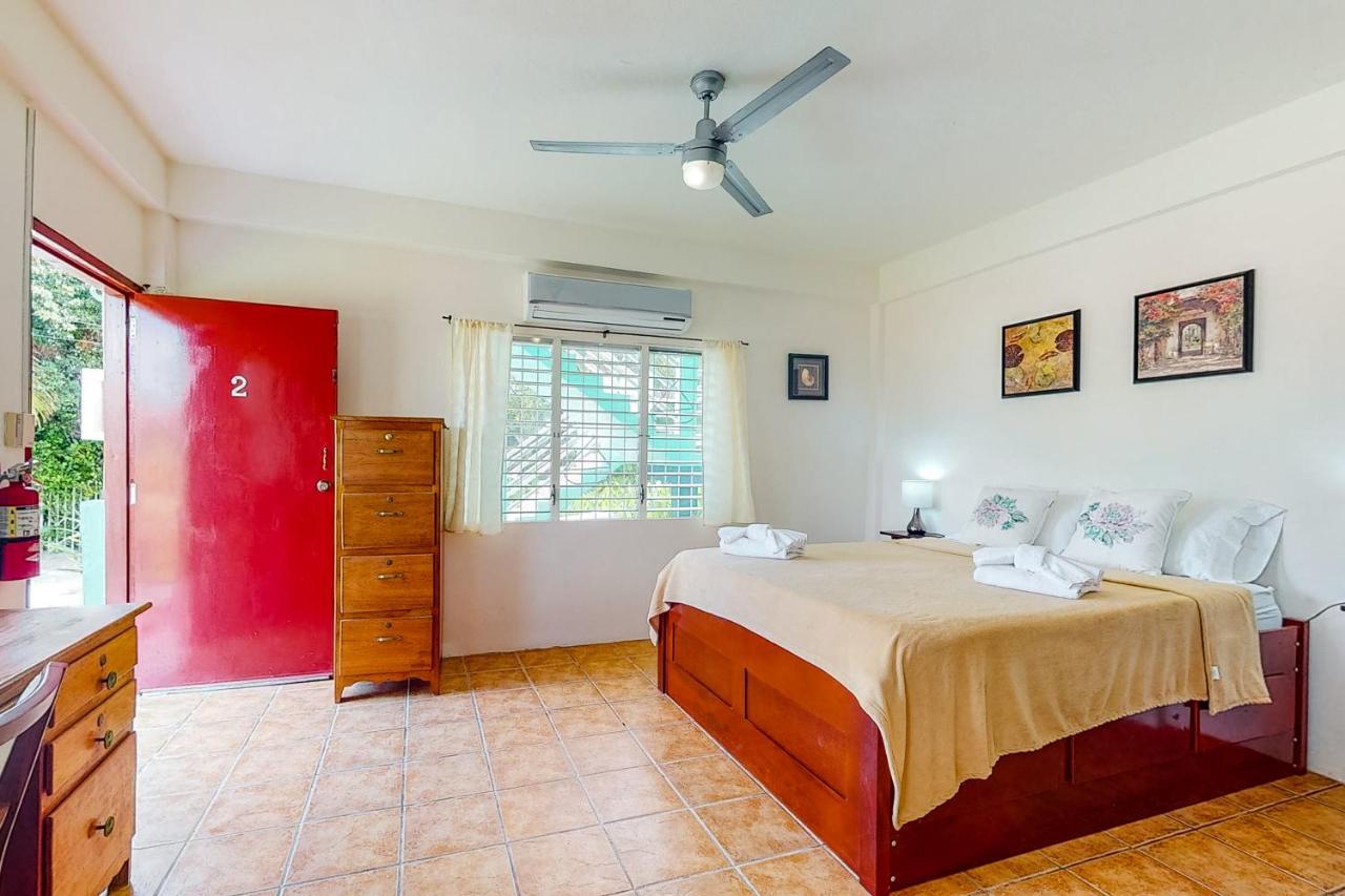 Willow 2 At Island Cabanas Gold Standard Certified Caye Caulker Dış mekan fotoğraf